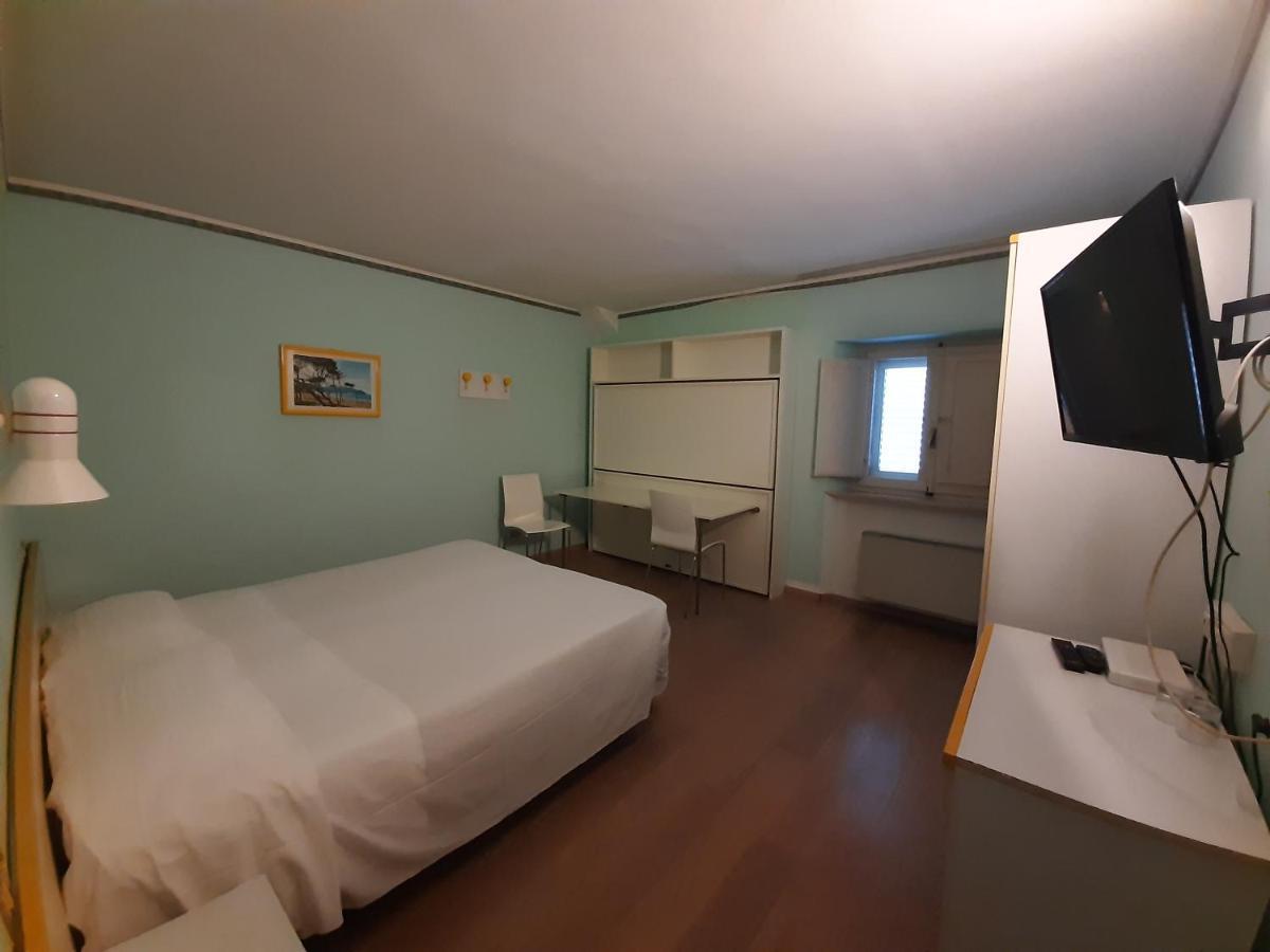 Elba Hotel Rosignano Solvay Eksteriør billede