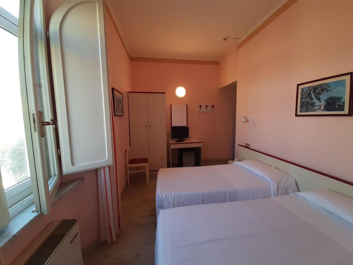 Elba Hotel Rosignano Solvay Eksteriør billede