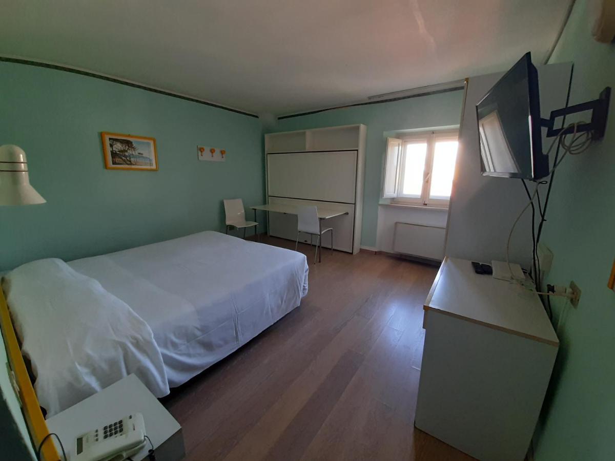 Elba Hotel Rosignano Solvay Eksteriør billede