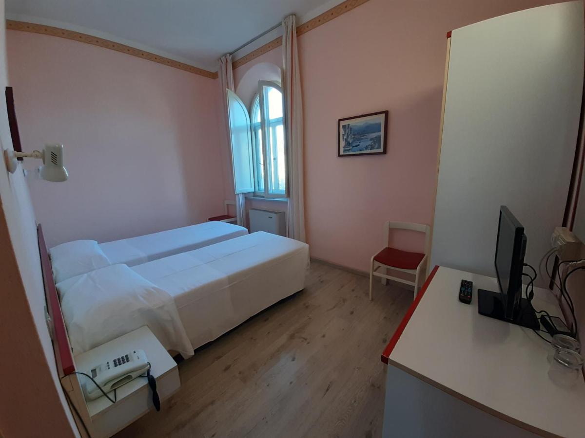 Elba Hotel Rosignano Solvay Eksteriør billede